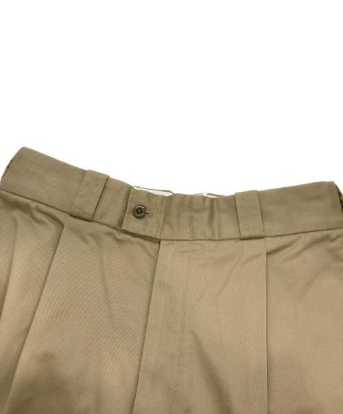 CAHLUMN（カウラム）CAHLUMN (カウラム) TC Twill 1 Tuck Pants ベージュ サイズ:XLの古着・服飾アイテム