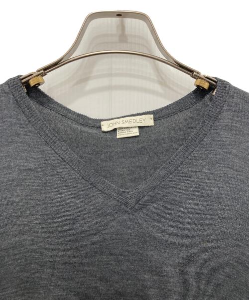 JOHN SMEDLEY（ジョンスメドレー）JOHN SMEDLEY (ジョンスメドレー) メリノウールVネックニット グレー サイズ:Ｓの古着・服飾アイテム