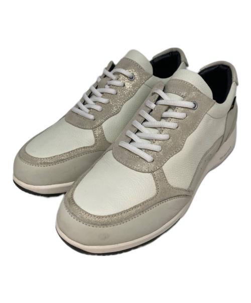 madras Walk（マドラス ウォーク）madras Walk (マドラス ウォーク) ゴアテックススニーカー ホワイト サイズ:23.5の古着・服飾アイテム