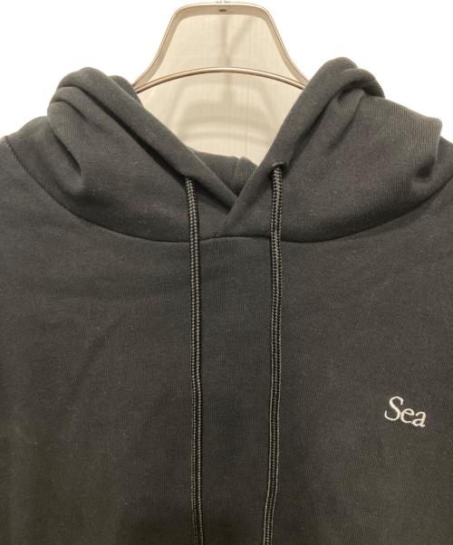 WIND AND SEA（ウィンダンシー）WIND AND SEA (ウィンダンシー) ロゴ刺繍プルオーバーパーカー ブラック サイズ:XLの古着・服飾アイテム