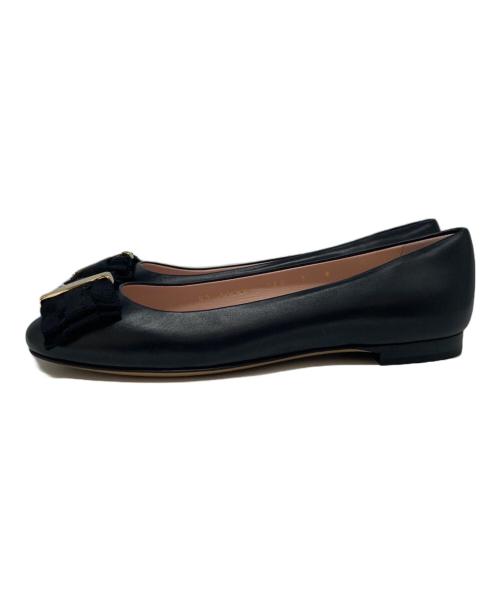 Salvatore Ferragamo（サルヴァトーレ フェラガモ）Salvatore Ferragamo (サルヴァトーレ フェラガモ) ヴァラリボンパンプス ブラック サイズ:5の古着・服飾アイテム