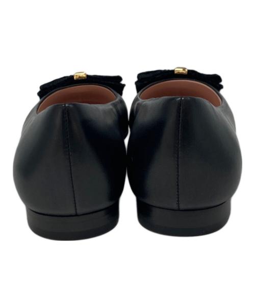 Salvatore Ferragamo（サルヴァトーレ フェラガモ）Salvatore Ferragamo (サルヴァトーレ フェラガモ) ヴァラリボンパンプス ブラック サイズ:5の古着・服飾アイテム