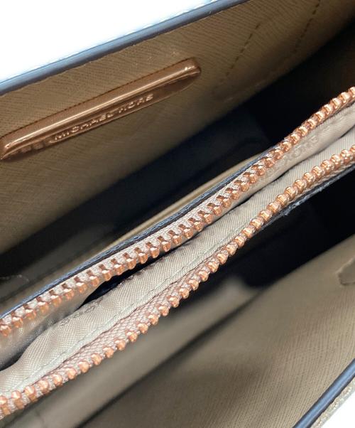 MICHAEL KORS（マイケルコース）MICHAEL KORS (マイケル・コース) 型押し2WAYバッグ ベージュの古着・服飾アイテム