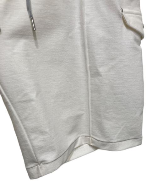 DESIGNWORKS（デザインワークス）DESIGNWORKS (デザインワークス) ミリタリーピンタックショーツ ホワイト サイズ:46の古着・服飾アイテム