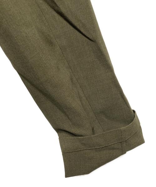 Adam et Rope（アダム エ ロペ）Adam et Rope (アダム エ ロペ) ノーカラージャケット×イージースラックス セットアップ カーキ サイズ:Ⅿの古着・服飾アイテム