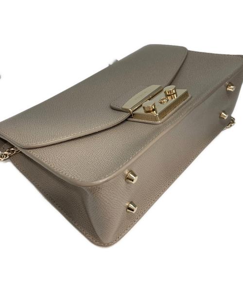 FURLA（フルラ）FURLA (フルラ) メトロポリスチェーンショルダーバッグ ベージュの古着・服飾アイテム