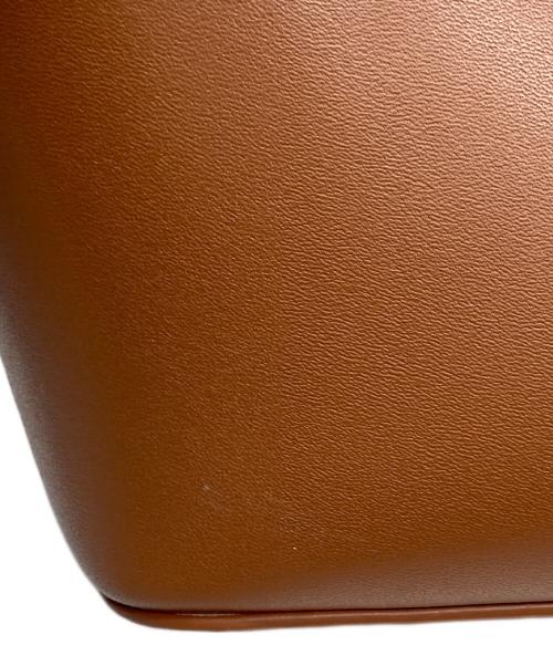 CHARLES & KEITH（チャールズアンドキース）CHARLES & KEITH (チャールズアンドキース) シャナイア ダブルハンドルスラウチーバッグ ブラウンの古着・服飾アイテム