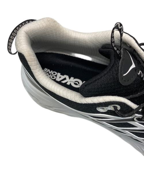 HOKAONEONE（ホカオネオネ）HOKAONEONE (ホカオネオネ) MAFATE THREE 2 ブラック×ホワイト サイズ:28.5ｃｍの古着・服飾アイテム