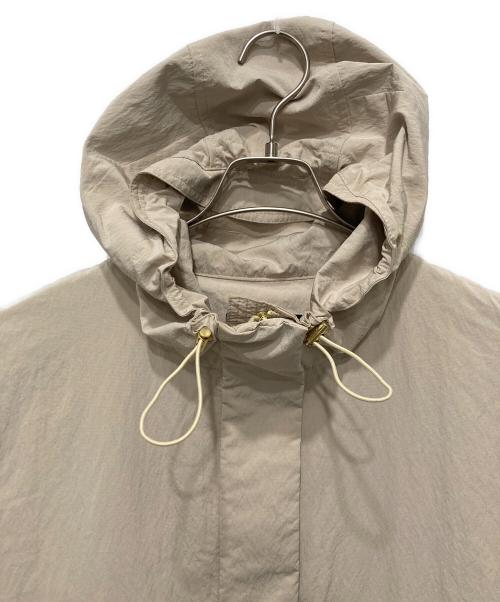 UNTITLED（アンタイトル）UNTITLED (アンタイトル) リップタフタマウンテンパーカー ベージュ サイズ:2の古着・服飾アイテム