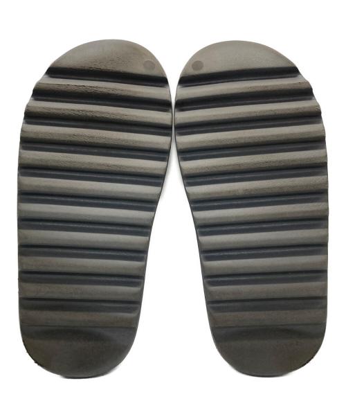 adidas Originals by KANYE WEST（アディダスオリジナルバイ カニエウエスト）adidas Originals by KANYE WEST (アディダスオリジナルバイ カニエウエスト) YEEZY SLIDE SLATE GREY グレー サイズ:29.5㎝の古着・服飾アイテム