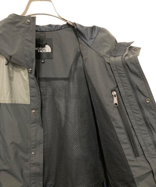 THE NORTH FACE（ザ ノース フェイス）THE NORTH FACE (ザ ノース フェイス) マウンテンライトジャケット ヒューズボックスグレー×アスファルトグレ サイズ:Lの古着・服飾アイテム