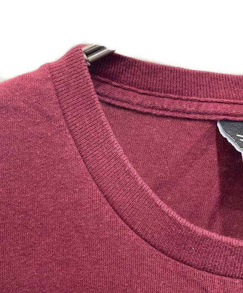 stussy（ステューシー）stussy (ステューシー) プリントTシャツ ボルドー サイズ:Mの古着・服飾アイテム
