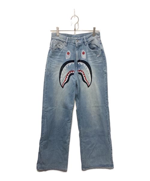 A BATHING APE（アベイシングエイプ）A BATHING APE (アベイシングエイプ) シャークデニムパンツ WGMワッペン インディゴ サイズ:Sの古着・服飾アイテム