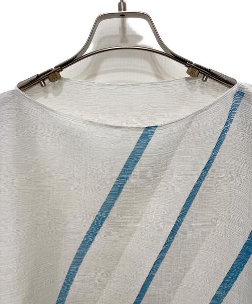 me ISSEY MIYAKE（ミーイッセイ ミヤケ）me ISSEY MIYAKE (ミーイッセイ ミヤケ) ラインクレープカットソー ホワイト×ブルー サイズ:FREEの古着・服飾アイテム