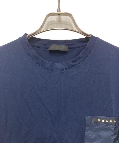 PRADA（プラダ）PRADA (プラダ) ラバーロゴポケットTシャツ ネイビー サイズ:XLの古着・服飾アイテム