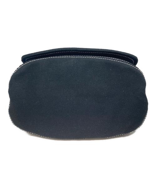 Vivienne Westwood（ヴィヴィアンウエストウッド）Vivienne Westwood (ヴィヴィアンウエストウッド) オーブステッチキャンバスショルダーバッグ ブラックの古着・服飾アイテム