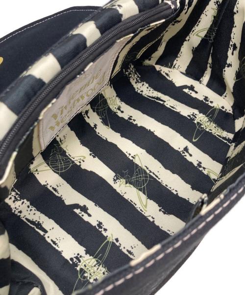 Vivienne Westwood（ヴィヴィアンウエストウッド）Vivienne Westwood (ヴィヴィアンウエストウッド) オーブステッチキャンバスショルダーバッグ ブラックの古着・服飾アイテム