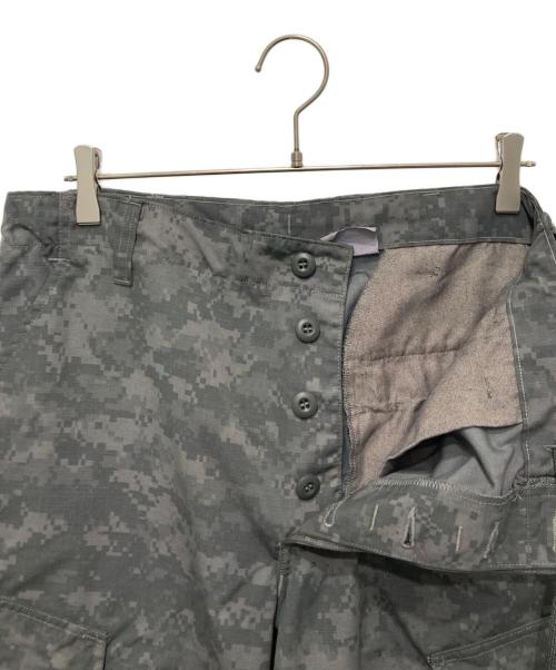US ARMY（ユーエスアーミー）US ARMY (ユーエスアーミー) デジタルカモカーゴパンツ グレー サイズ:Ⅿ SHORTの古着・服飾アイテム