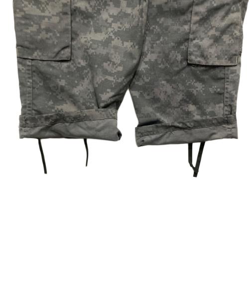 US ARMY（ユーエスアーミー）US ARMY (ユーエスアーミー) デジタルカモカーゴパンツ グレー サイズ:Ⅿ SHORTの古着・服飾アイテム