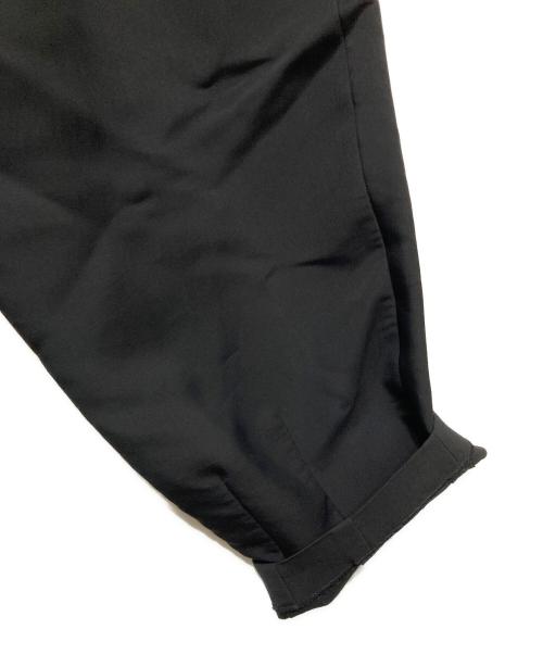 RIM.ARK（リムアーク）RIM.ARK (リムアーク) Many tuck curve PT ブラック サイズ:36の古着・服飾アイテム