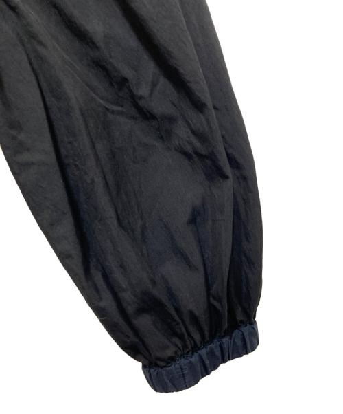 UNITED ARROWS（ユナイテッドアローズ）UNITED ARROWS (ユナイテッドアローズ) エンブロイダリー ショートスリーブ ブラウス ブラック×ネイビー サイズ:FREEの古着・服飾アイテム