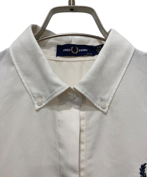 FRED PERRY（フレッドペリー）FRED PERRY (フレッドペリー) 半袖シャツワンピース アイボリー サイズ:UK10の古着・服飾アイテム