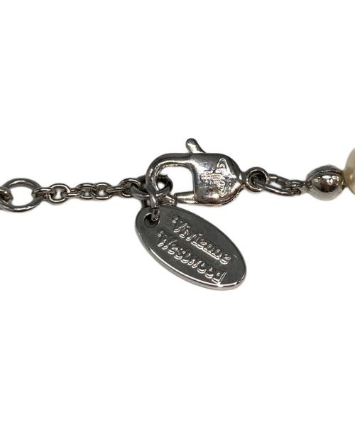 Vivienne Westwood（ヴィヴィアンウエストウッド）Vivienne Westwood (ヴィヴィアンウエストウッド) Mini Bas Relief Pearl ブレスレットの古着・服飾アイテム