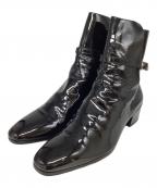 Saint Laurent Parisサンローランパリ）の古着「テリー エナメルバックルブーツ」｜ブラック