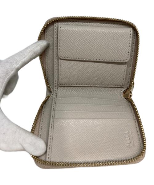 FURLA（フルラ）FURLA (フルラ) 2つ折り財布 ベージュの古着・服飾アイテム