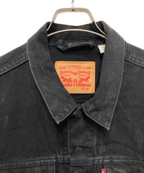 LEVIS（リーバイス）LEVIS (リーバイス) トラッカージャケット ブラック サイズ:XLの古着・服飾アイテム