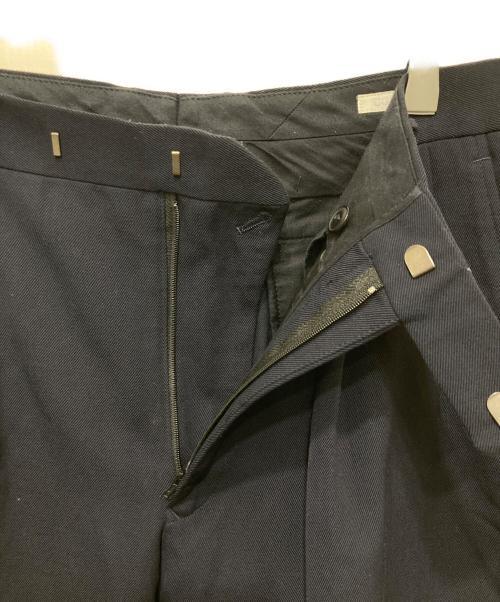COMOLI（コモリ）COMOLI (コモリ) ウールナイロン 2タックパンツ ネイビー サイズ:2の古着・服飾アイテム