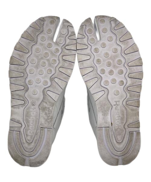 Maison Margiela（メゾンマルジェラ）Maison Margiela (メゾンマルジェラ) REEBOK (リーボック) Classic Leather Tabi スニーカー ホワイト サイズ:30cmの古着・服飾アイテム
