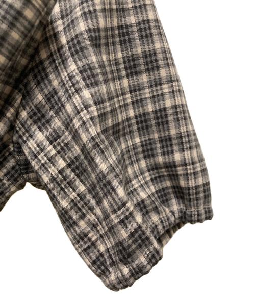 darich（ダーリッチ）Darich (ダーリッチ) ビッグリボンバルーンチェックミニワンピース ベージュ サイズ:FREEの古着・服飾アイテム