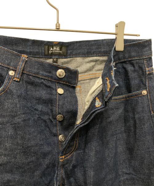 A.P.C.（アーペーセー）A.P.C. (アーペーセー) ニュースタンダードジーンズ インディゴ サイズ:32の古着・服飾アイテム