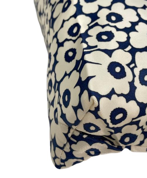 marimekko（マリメッコ）marimekko (マリメッコ) Neat Crossbody Unikko S ベージュ×ネイビーの古着・服飾アイテム