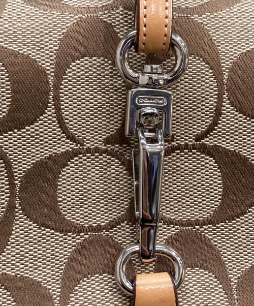 COACH（コーチ）COACH (コーチ) シグネチャーワンショルダーバッグ ベージュの古着・服飾アイテム