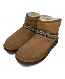 UGG（アグ）の古着「Classic Mini Crescent」｜ベージュ