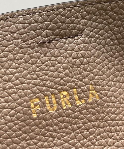 FURLA（フルラ）FURLA (フルラ) ダエナバケットバッグ グレーの古着・服飾アイテム