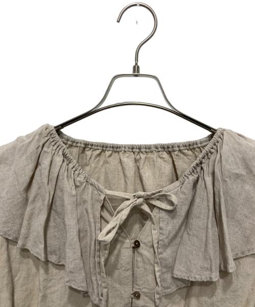 nest Robe（ネストローブ）nest Robe (ネストローブ) ブラックリネンラッフルブラウス ベージュ サイズ:FREEの古着・服飾アイテム
