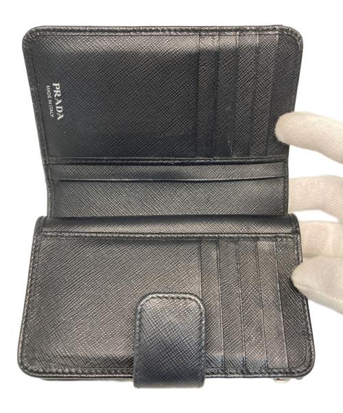 PRADA（プラダ）PRADA (プラダ) 2つ折り財布 ブラックの古着・服飾アイテム