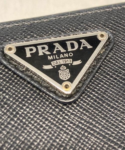 PRADA（プラダ）PRADA (プラダ) 2つ折り財布 ブラックの古着・服飾アイテム