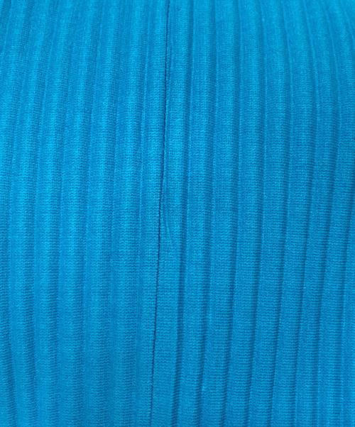 me ISSEY MIYAKE（ミーイッセイ ミヤケ）me ISSEY MIYAKE (ミーイッセイ ミヤケ) FINE KNIT PLEATS カーディガン ブルー サイズ:FREEの古着・服飾アイテム