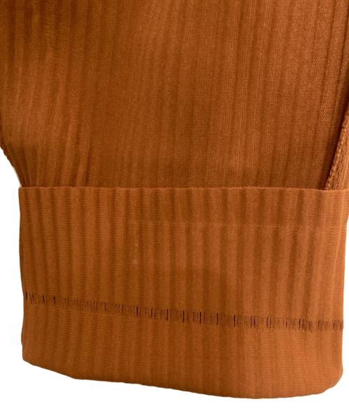 me ISSEY MIYAKE（ミーイッセイ ミヤケ）me ISSEY MIYAKE (ミーイッセイ ミヤケ) FINE KNIT PLEATS カーディガン ブラウン サイズ:FREEの古着・服飾アイテム