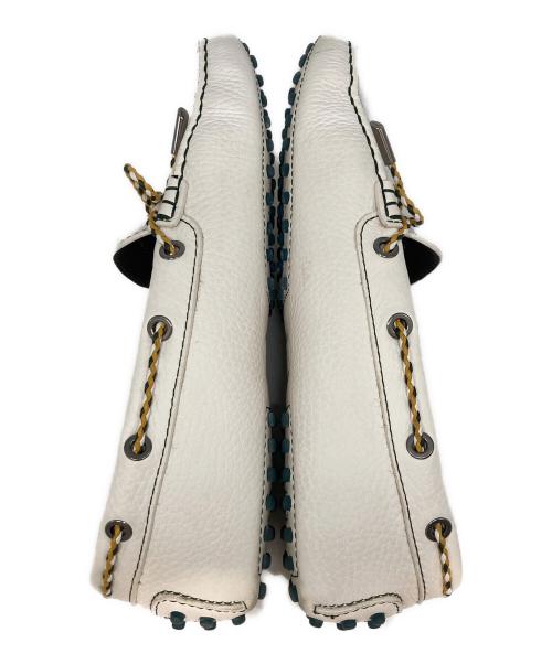 TOD'S（トッズ）TOD'S (トッズ) ドライビングシューズ ホワイト サイズ:37 1/2の古着・服飾アイテム
