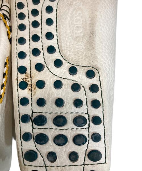 TOD'S（トッズ）TOD'S (トッズ) ドライビングシューズ ホワイト サイズ:5　1/2の古着・服飾アイテム