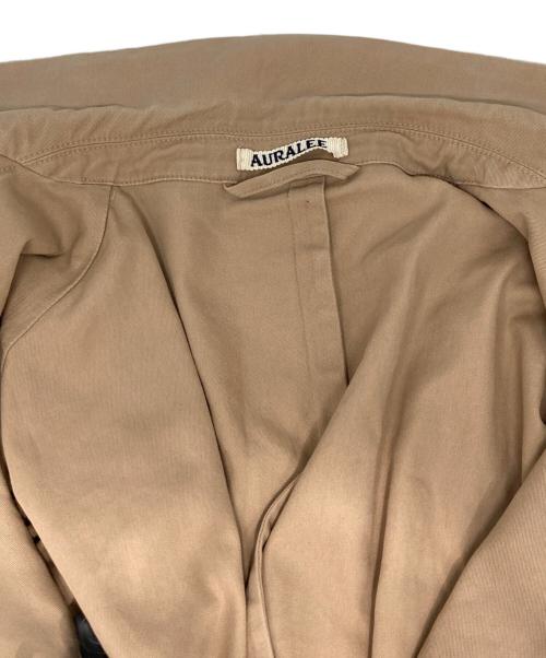 AURALEE（オーラリー）AURALEE (オーラリー) HARD TWIST GABARDINE DOUBLE-BREASTED JACKET / ハード・ツイスト・ギャバジン・ダブルブレスト・ジャケット ベージュ サイズ:３の古着・服飾アイテム