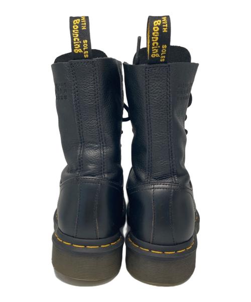 Dr.Martens（ドクターマーチン）Dr.Martens (ドクターマーチン) MM6 Maison Margiela (エムエムシックスメゾンマルジェラ) 1490 TWIST MM6 10 ホール ブーツ ブラック サイズ:UK5の古着・服飾アイテム
