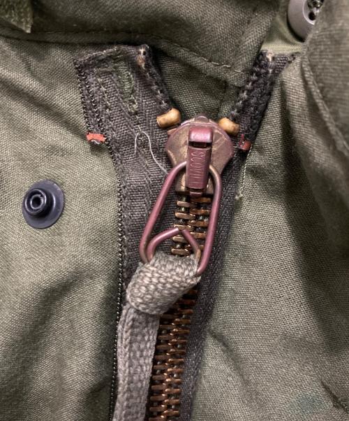 US ARMY（ユーエスアーミー）US ARMY (ユーエスアーミー) M65フィールドジャケット カーキ サイズ:Ⅼの古着・服飾アイテム