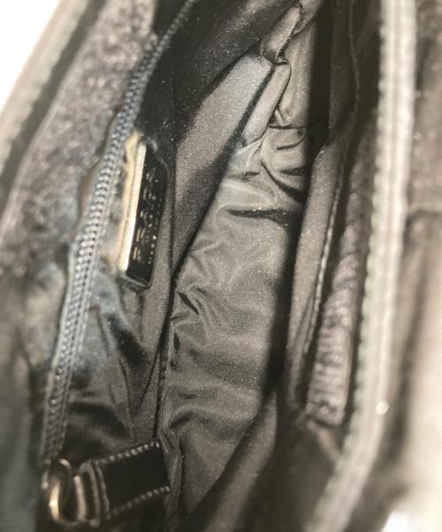 PRADA（プラダ）PRADA (プラダ) ナイロンショルダーバッグ ブラックの古着・服飾アイテム