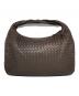 BOTTEGA VENETA（ボッテガベネタ）の古着「イントレチャートホーボーバッグ」｜ブラウン